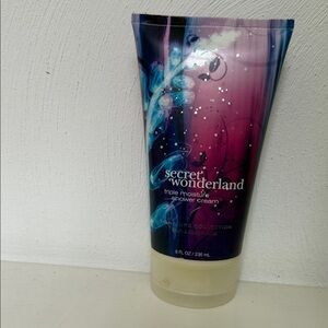 Bath & Body Works Secret Wonderland Shower Cream - Purple & Blue